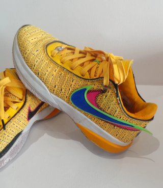 Zapatillas Nike Lebron Witness VII talla 38,5
