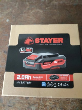 Taladro a batería Stayer. Batería y cargador