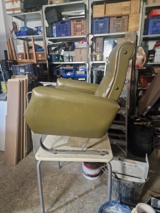 Poltrona oscillante vintage in pelle verde