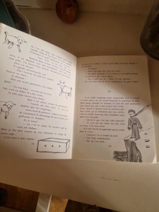 Libro en francés. Le Petit Prince. Editado en 1946