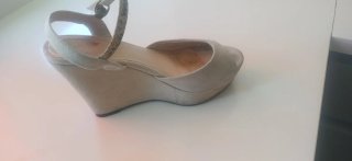 Sandalias TOPSHOP beige tacón cuña