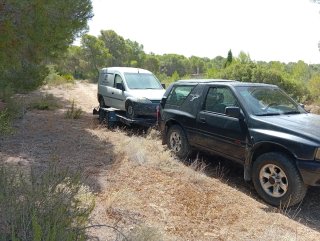 Transporte vehículos con remolque plataforma