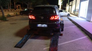 Transporte vehículos con remolque plataforma