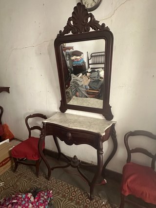 Recibidor Vintage con Espejo y Mármol