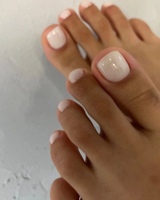 Pedicura completa.