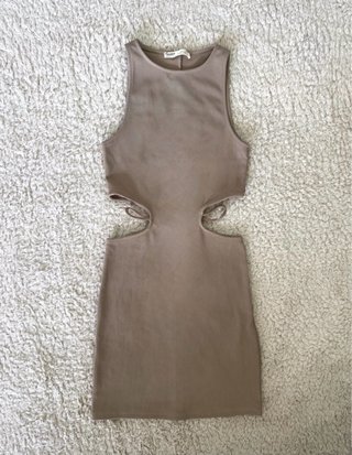 Stradivarius y Pull&Bear Pack 2 vestidos midi XS
