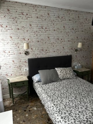 Habitación chica  en  piso céntrico Valencia