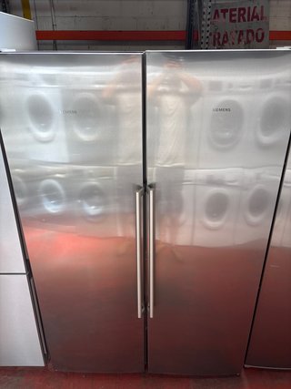 Frigorífico y Congelador Vertical Siemens 186x60cm