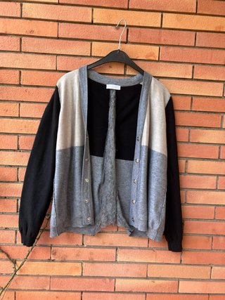 Cardigan nero e grigio con zip e pizzo