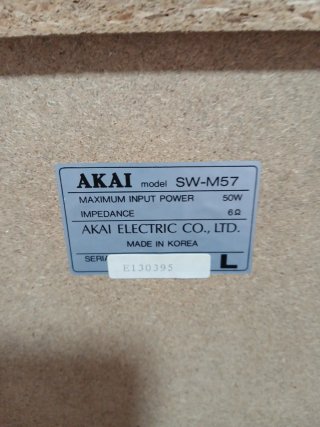 Altavoces Akai Negros