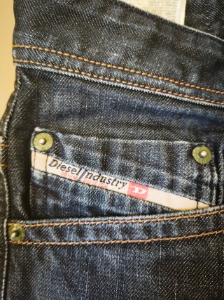 Diesel Braddom W31 L34 Regular Slim-Carrot Jeans