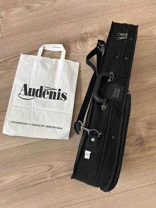 Violín 1/8 con funda y arco