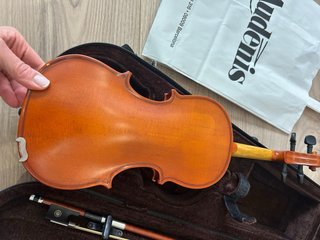 Violín 1/8 con funda y arco