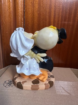 Figuras de patos novios