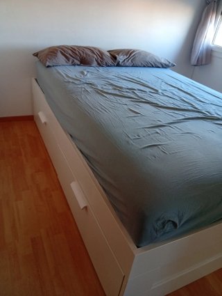 Cama Ikea con cajones blanca
