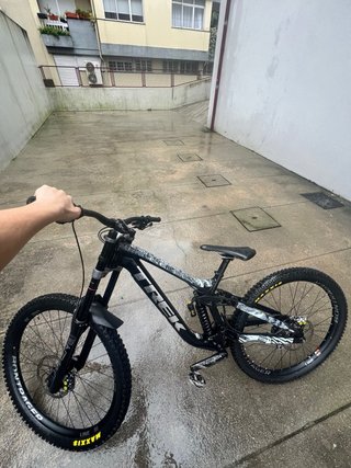 Trek Session 2024 (completa ou só o quadro)