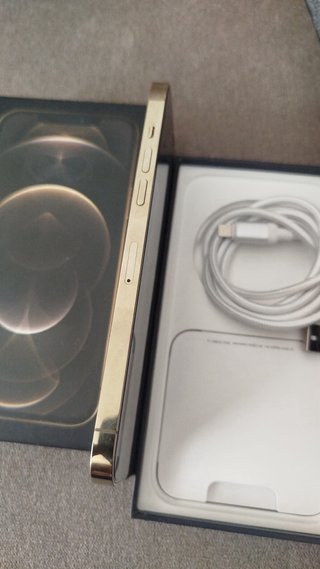 iPhone 12 Pro Max Dorado