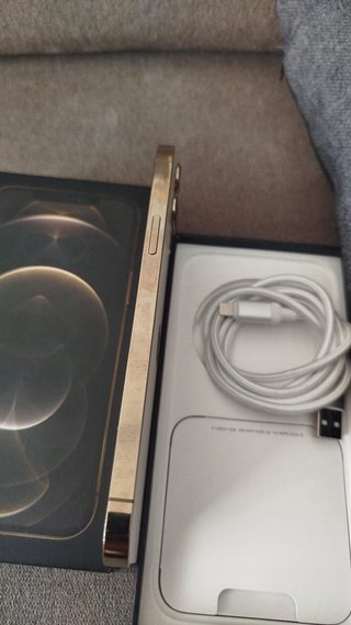 iPhone 12 Pro Max Dorado