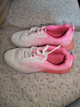 Deportivas Nike Blancas y Rosas