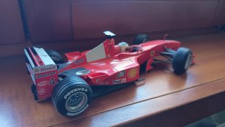 Ferrari F1 2000 1/18