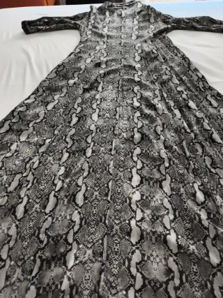 Vestido camisero estampado serpiente