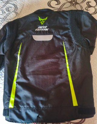 Chaqueta Moto Negra con Detalles Flúor