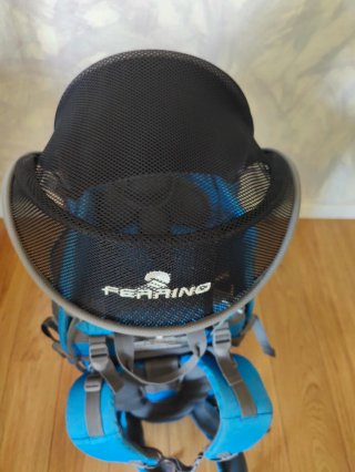 Parasol Ferrino para mochila de travesía