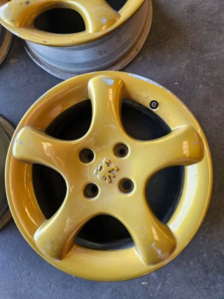 Llantas Peugeot 306 GTI/HDI Doradas