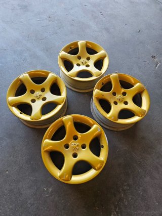 Llantas Peugeot 306 GTI/HDI Doradas