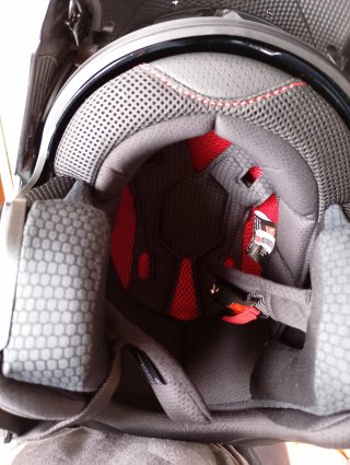 Casco MT Genesis Talla L + Cuello y Guantes verano