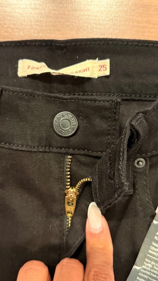 724 High Rise Straight (25) Levi’s pantalón mujer