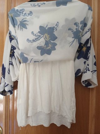 Blusa Viscosa Estampada Flores
