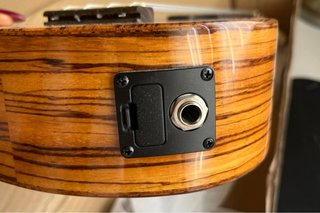 Ukelele Eagletone Coconut S20 EQ Nuevo