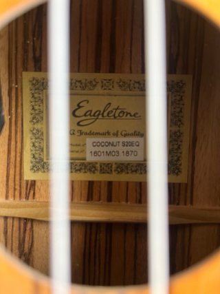 Ukelele Eagletone Coconut S20 EQ Nuevo