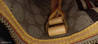 Bolso de mano estampado, medidas 30x23x18 cm
