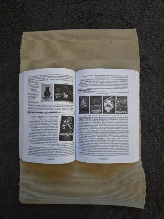 LIBRO HORROR 80s - 300 peliculas A-Z