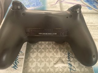 Confezione da 2 controller PS4 Sony originali a prezzo conveniente
