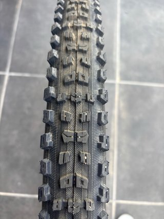 Maxxis Aggressor 29x2.30 Dual 60 TPI Cubierta