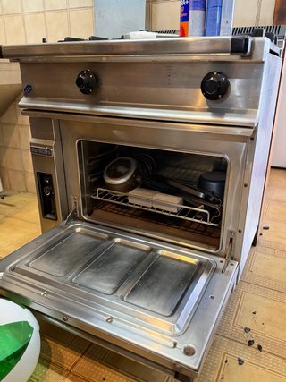 Cocina de gas profesional 4 fuegos