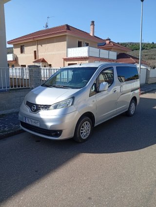 Nissan NV200 2012