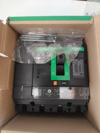 Interruptor Automático Schneider C25F4TM250