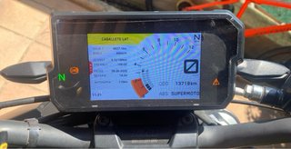 KTM Duke 125 Negra y Naranja