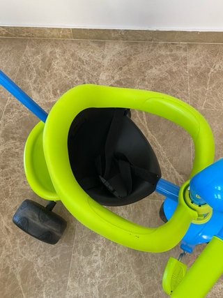 Triciclo Smoby azul y verde