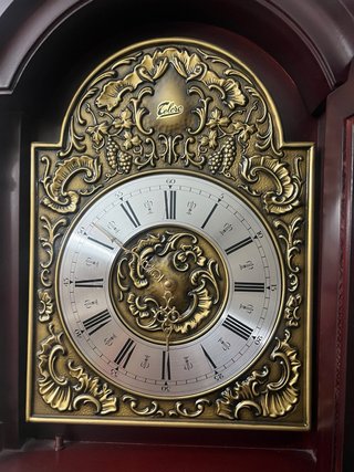 Reloj de Pie Clásico Madera y Metal