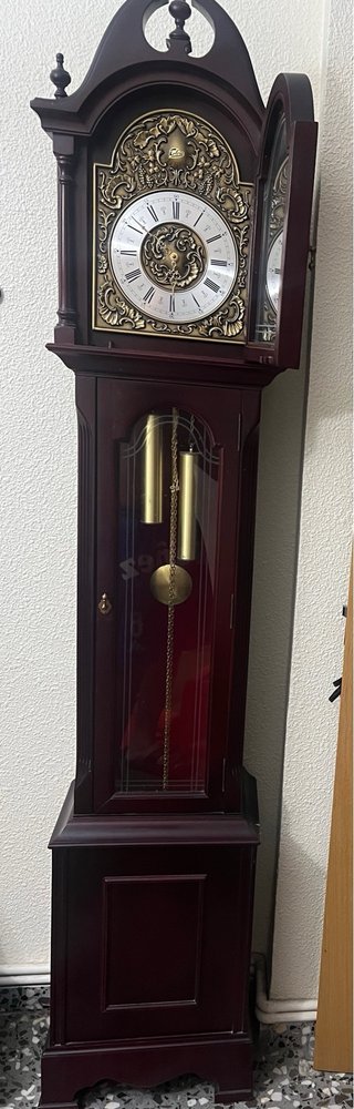 Reloj de Pie Clásico Madera y Metal