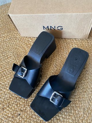 Zuecos mango  madera Negros Talla 39