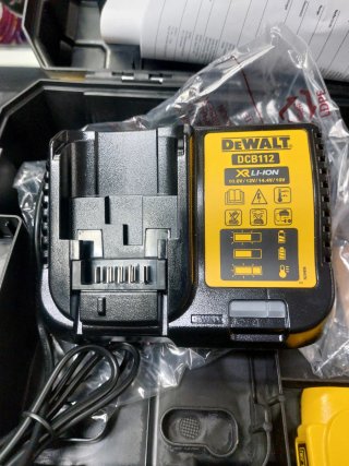 Taladro Dewalt DCD769