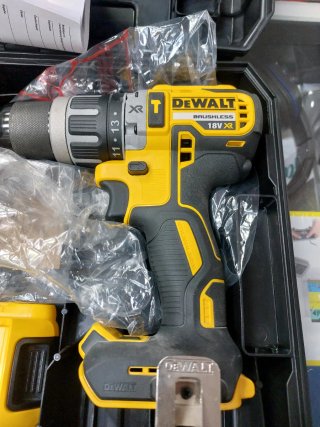 Taladro Dewalt DCD769