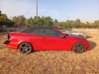 Coche siniestrado para piezas Mercedes CLK