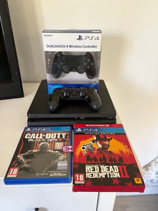 PS4 1TB + 2 controller + RDR2 e Black Ops 3